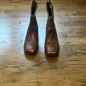 Girls boots